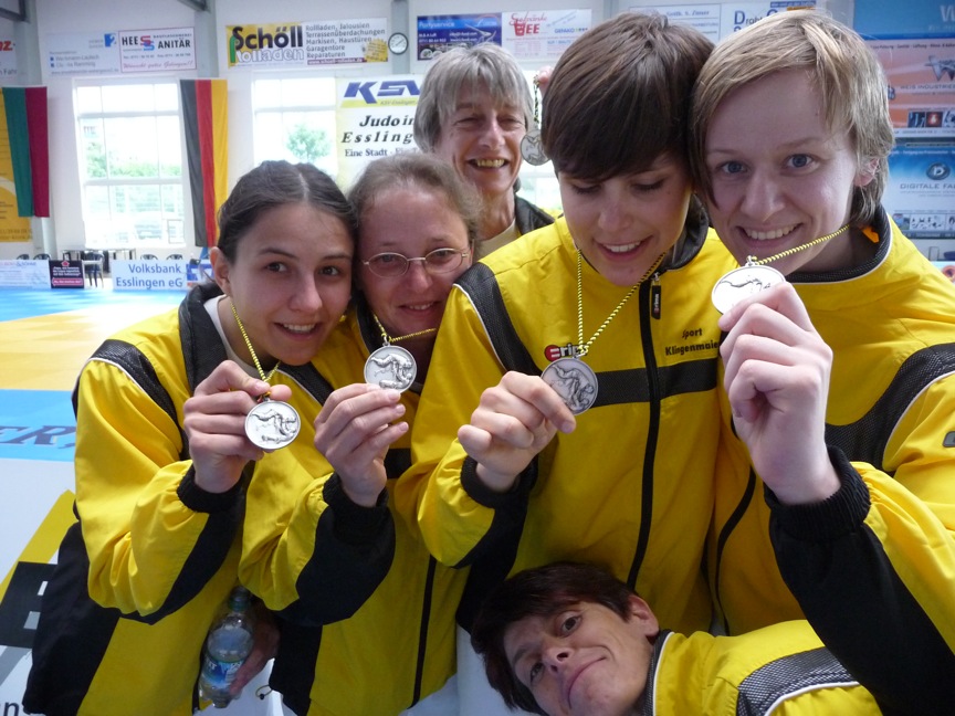 2009-05-17-14-07-52_0012.jpg Team 2009